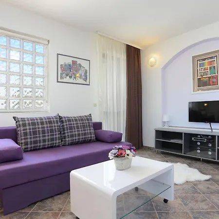 Apartman Apartments By The Sea Okrug Gornji, Ciovo - 8625