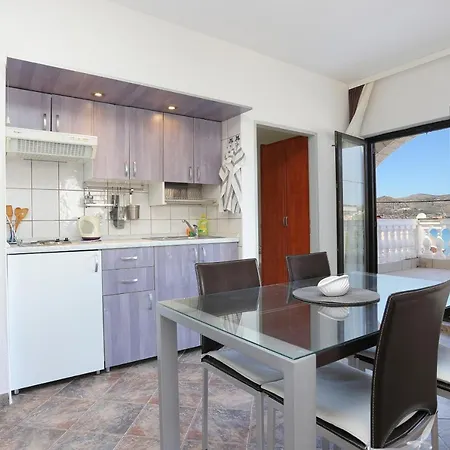 Apartments By The Sea Okrug Gornji, Ciovo - 8625 * Trogir