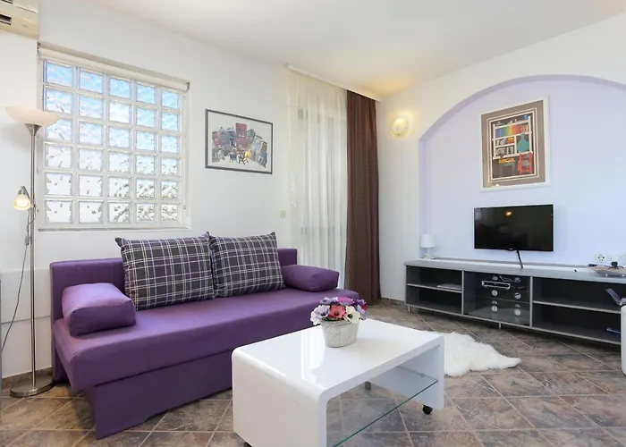 Appartement By The Sea Okrug Gornji, Ciovo - 8625