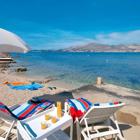 Apartman By The Sea Okrug Gornji, Ciovo - 8625 *